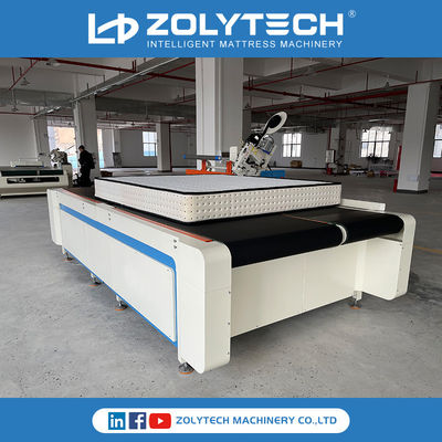 Matratzenbandkantenmaschine. Matratzenbandkantenschließmaschine