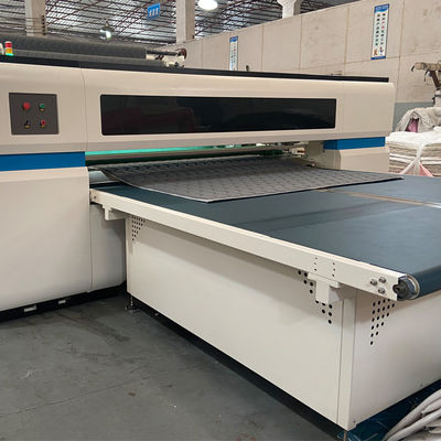 Stichmatratze ZOLYTECH-Industriemaschinen ZLT-HM 3-12mm, die Maschinennichtshuttlefunktion für Steppdecken säumt