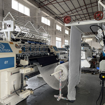 Hohe Geschwindigkeit computergesteuerte steppende Maschine für Steppdecken und Deckbetten 500-1100rpm