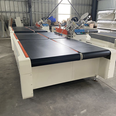 Der Matratzenbandrand-Maschine 15-20pcs/h ZOLYTECH ZLT-TE4A automatischer leicht schlagender Rand, der für Matratzen Soem näht